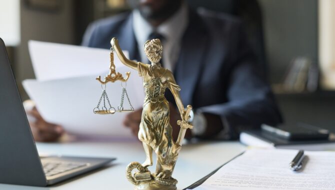 jak-wybrac-odpowiednia-kancelarie-adwokacka-w-poznaniu-poradnik-dla-klientow